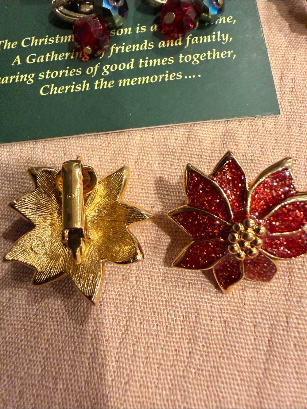 Gold and Red Christmas Earrings pendant & Pins lot - Picture 2 of 6